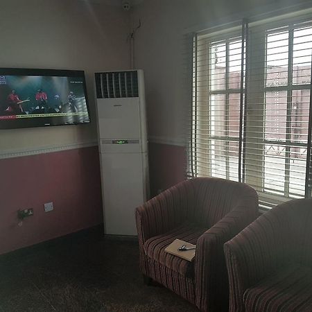 Fbm Place Guest House Agun Dış mekan fotoğraf